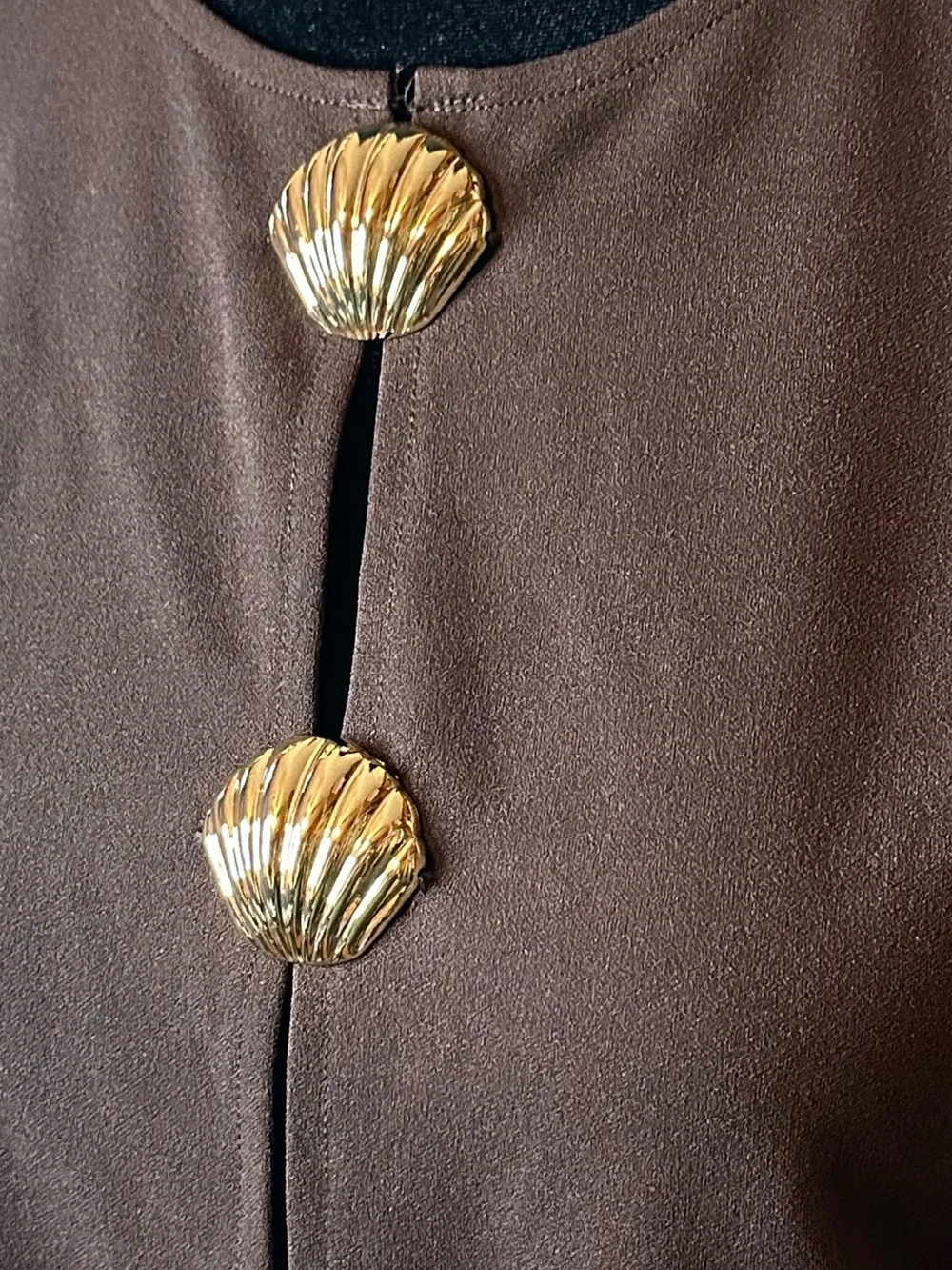 H&M Shell-Button Sleeveless Top - Picture 3 of 7